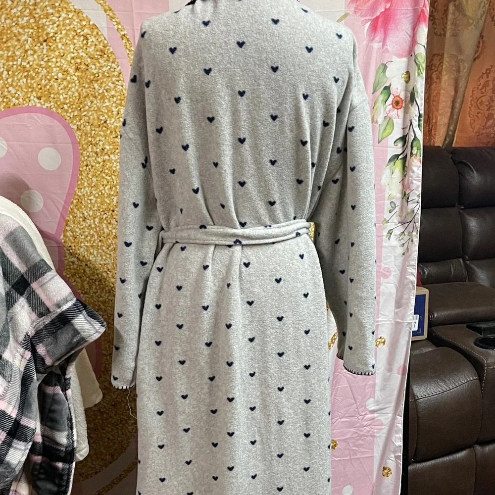 Secret Treasures Gray Heart Pattern Robe - Picture 4 of 5
